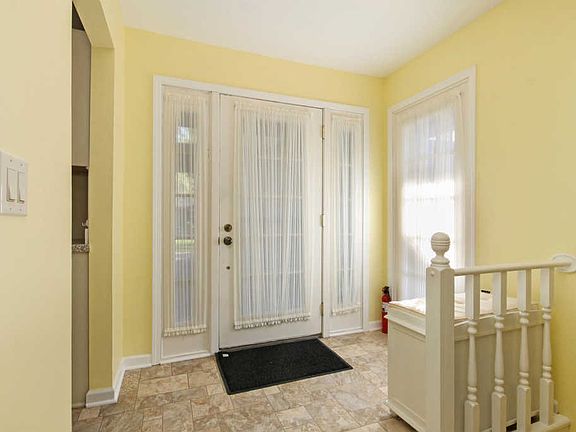 5th image of 1325 Suncrest Dr NE #67