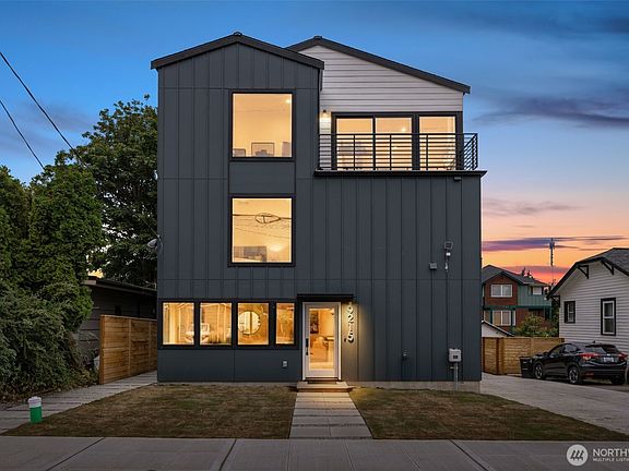 3rd image of 9215 12th Avenue NE