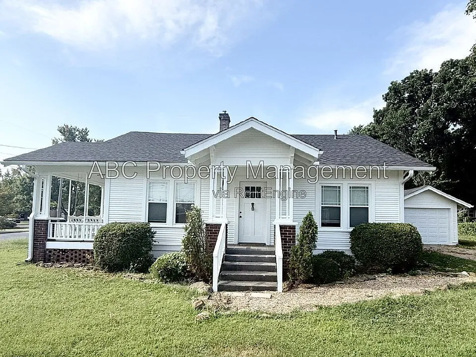 401 W Price Ave