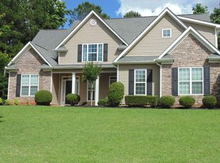 467 Persimmon Dr, Sharpsburg, GA 30277