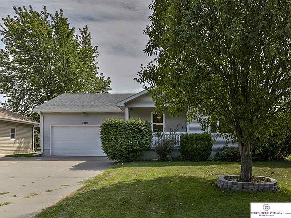 2nd image of 1819 8th Ave
