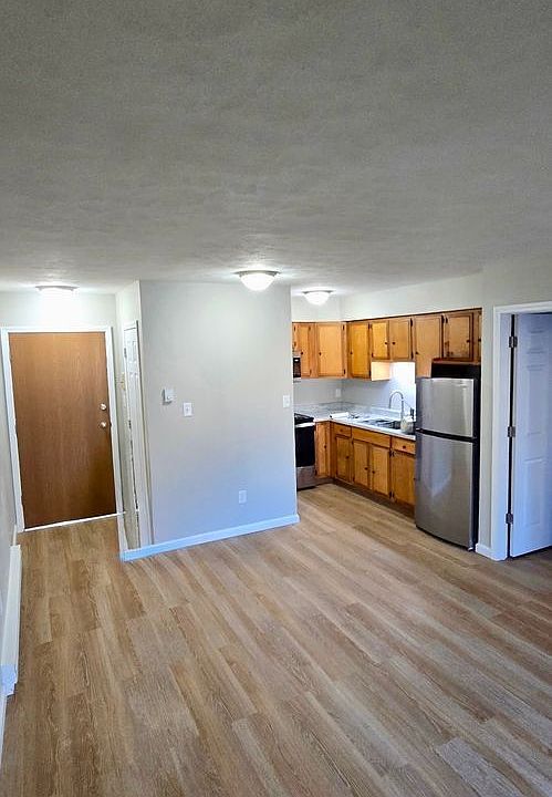 1st image of 510 S 3rd St #F