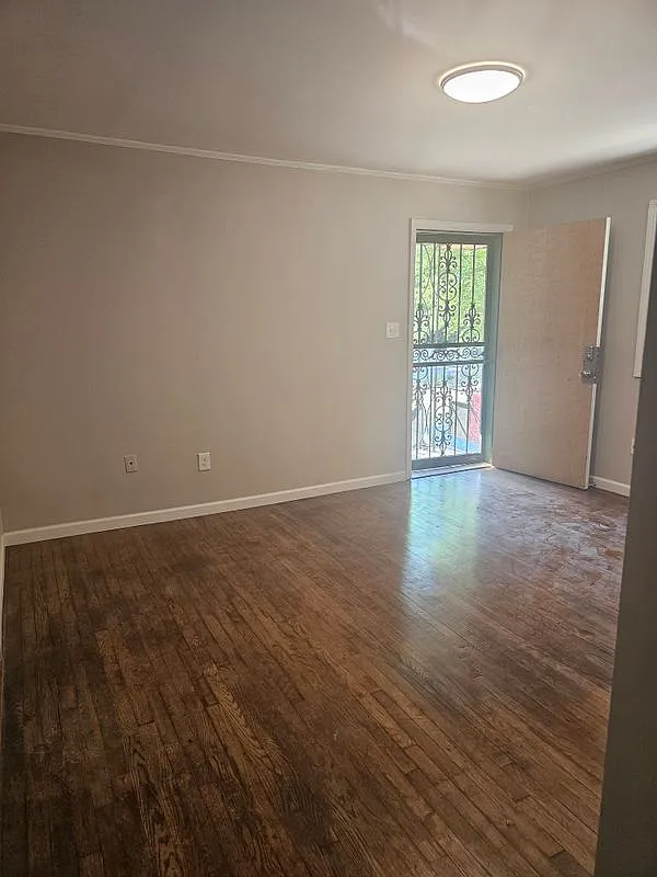 2 bed, 1.0 bath, 784 sqft, $1,100 — Photo 4