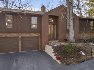 23 Marquette Dr, Lake Saint Louis, MO 63367