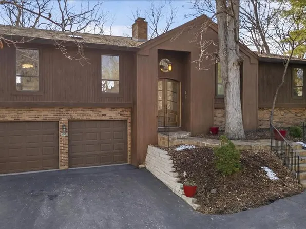 23 Marquette Dr, Lake Saint Louis, MO 63367