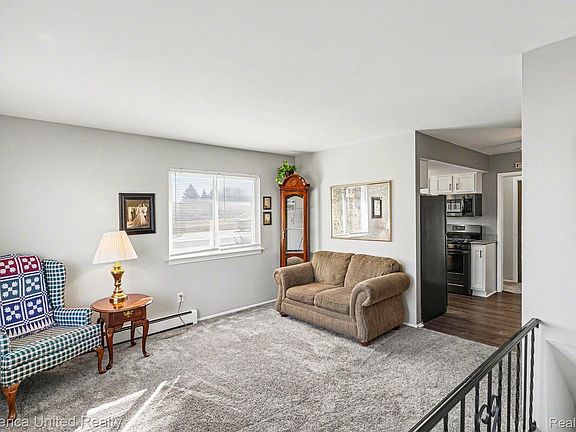 3rd image of 61035 Eleven Mile Rd APT 1