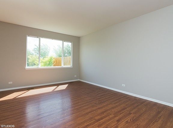 2nd image of 645 W Kristina Ln