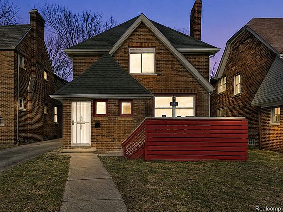 2nd image of 11475 Sanford St