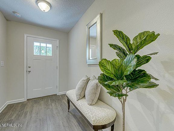 2nd image of 11516 LORENCE Avenue