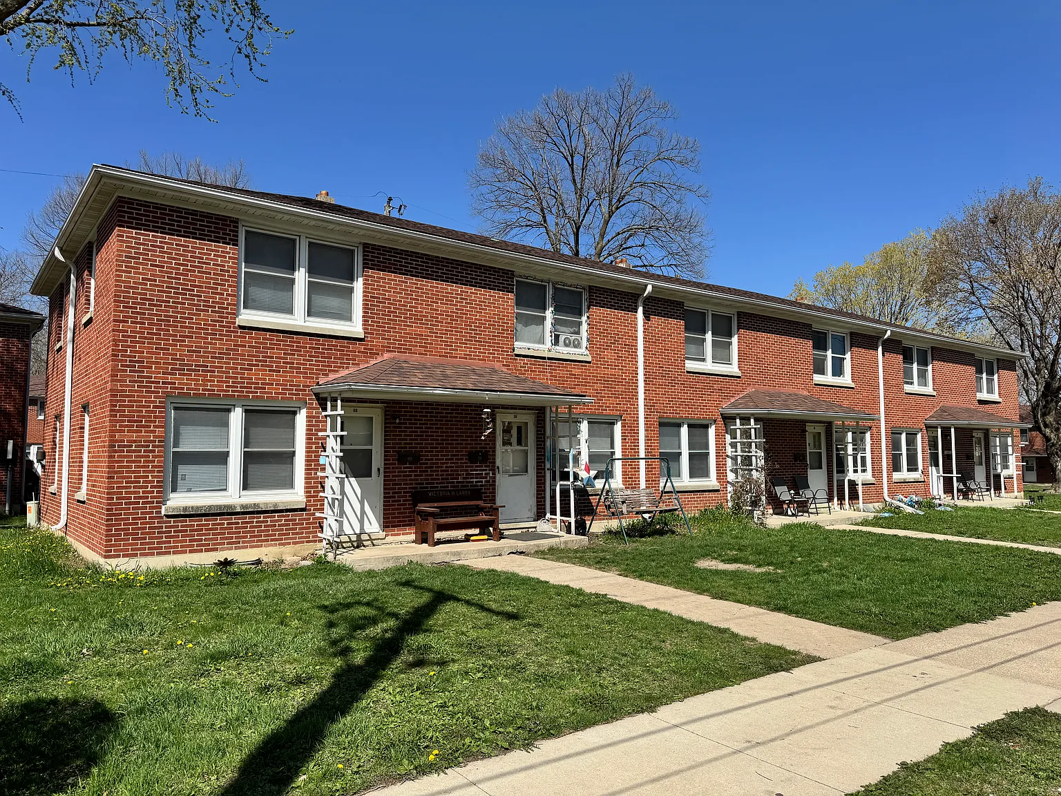2 bed, $795 — Photo 1