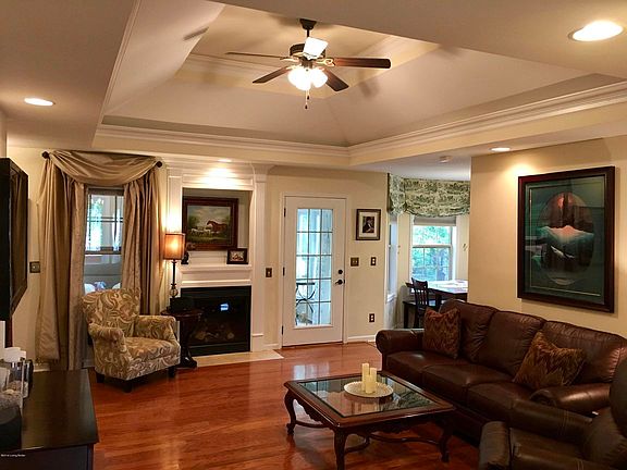 3rd image of 121 Northcountry Dr