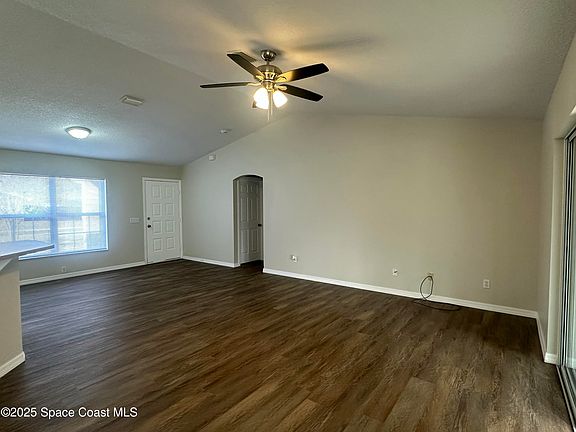 4th image of 3401 Constance St