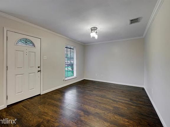 3rd image of 4223 Bayou Vista Dr