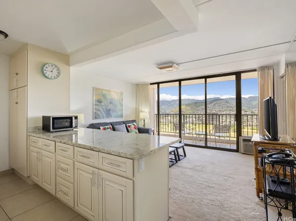 201 Ohua Ave #T2-3011, Honolulu, HI 96815