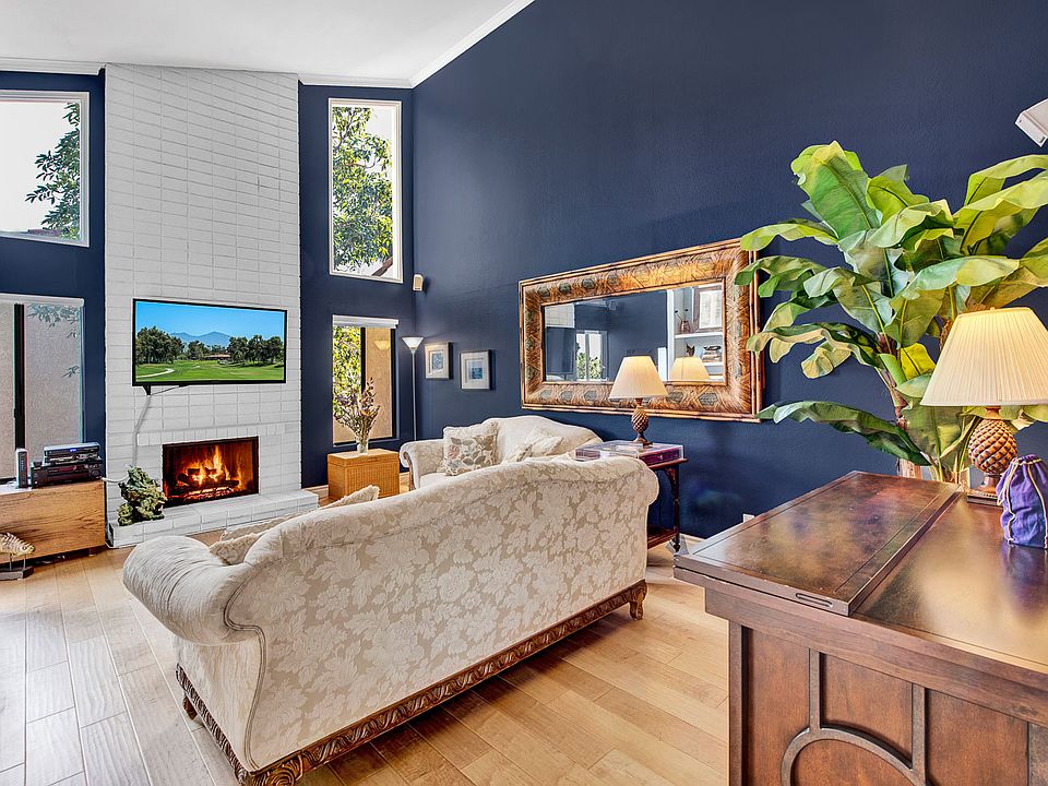 Spacious Family Room