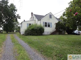 349 Metlars Ln, Piscataway, NJ 08854