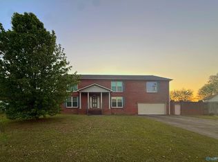 9608 Waldrop Dr SE, Huntsville, AL 35803