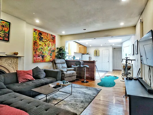 Rented by Union Square Property Management | media 33