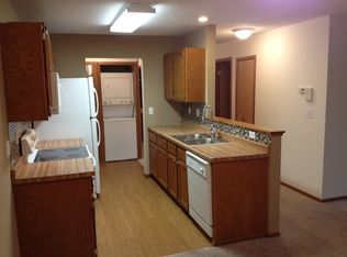 3175 Village Trl APT 106, Hastings, MN 55033