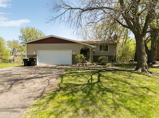 8405 Greenwood Dr, Mounds View, MN 55112