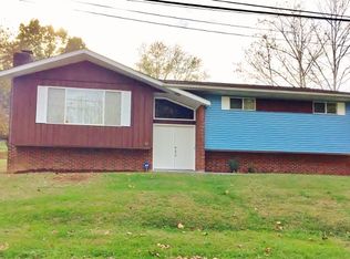 110 Bryant Lake Rd, Cross Lanes, WV 25313