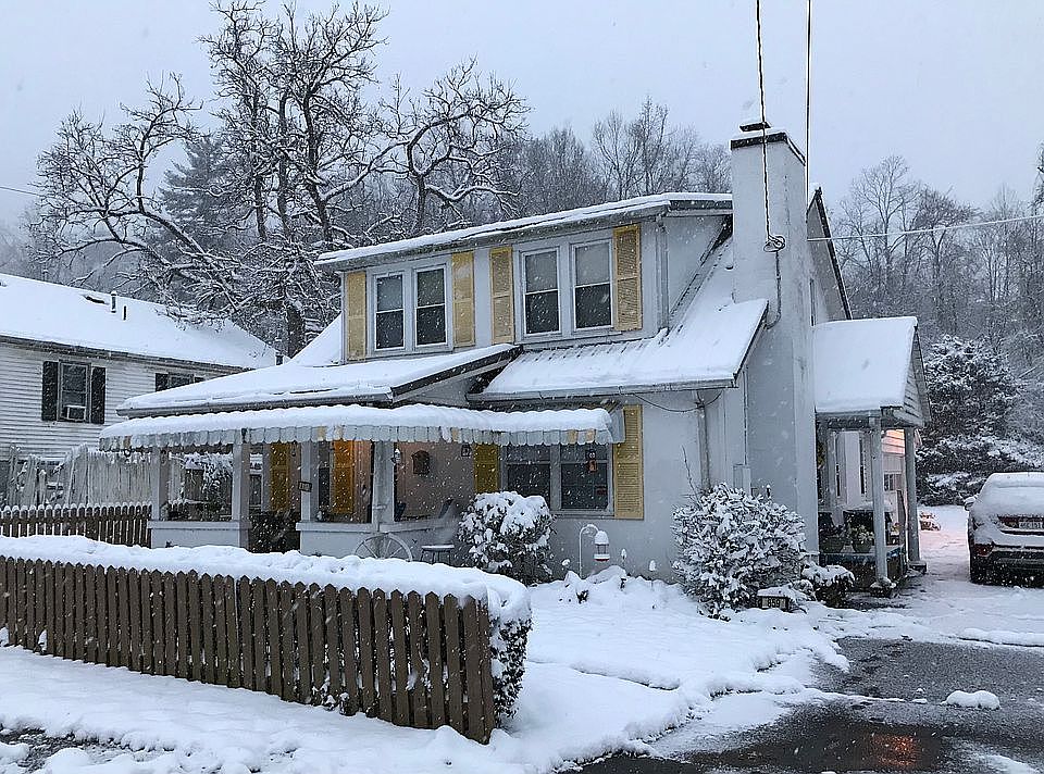 1st image of 859 Chestnut St