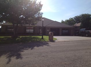 1122 Coffee Dr, Borger, TX 79007