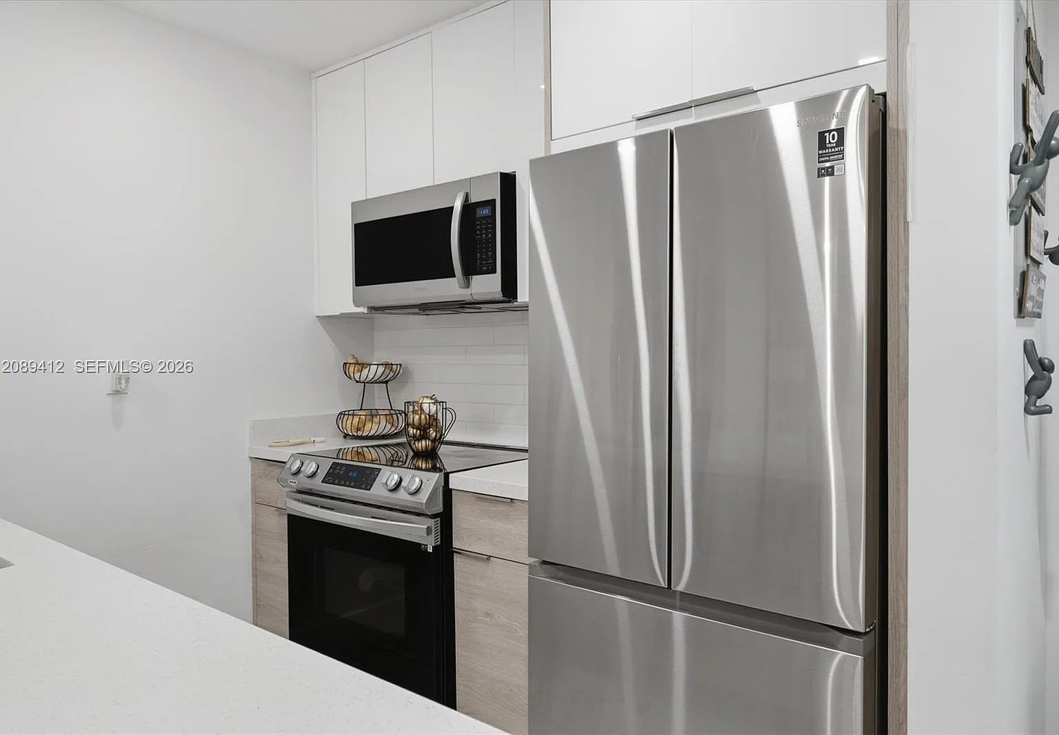 Inwood Condo — Photo 4