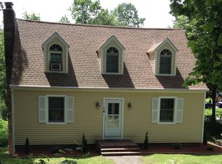 14 Southgate Rd, Trumbull, CT 06611