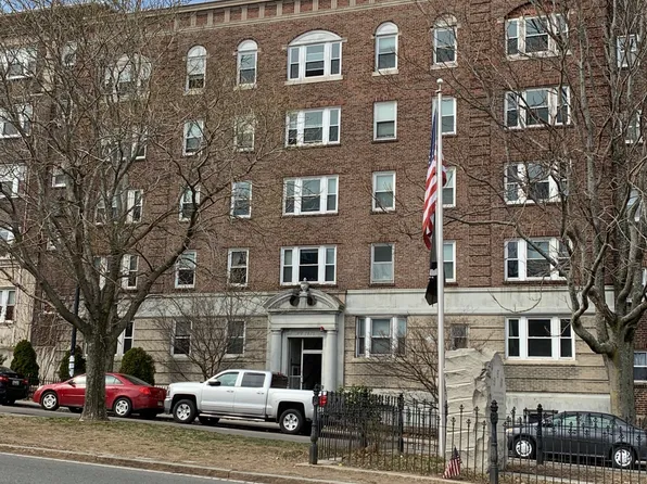 1617 Commonwealth Ave, Brighton, MA 02135