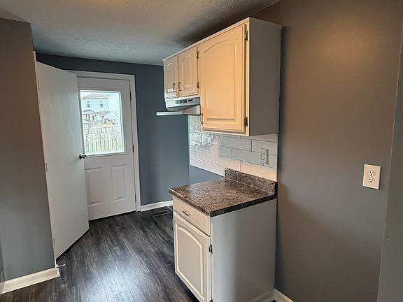 3rd image of 2290 Turquoise Dr