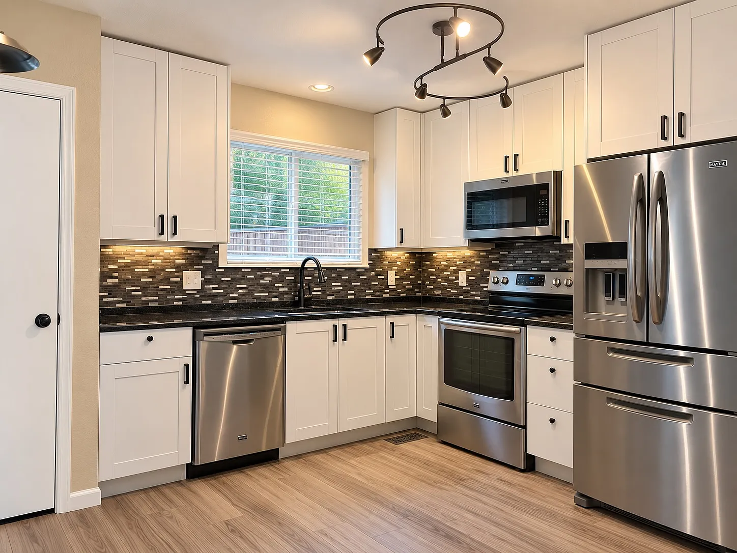 5 bed, 2307 sqft, $3,550 — Photo 1