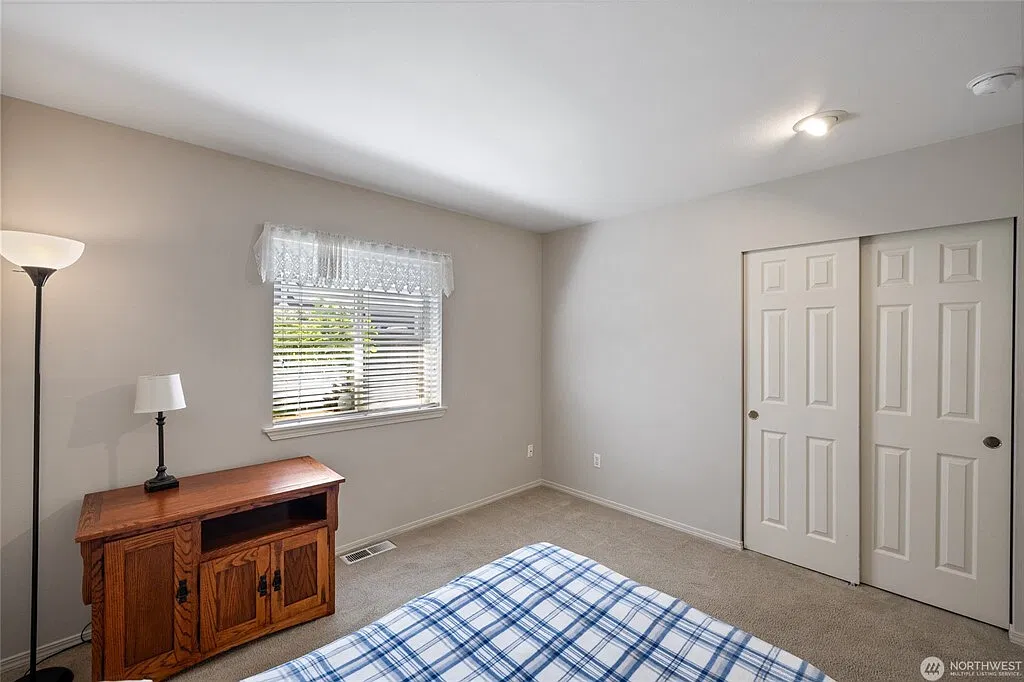 2208 North Villard Street - 1 — Photo 3