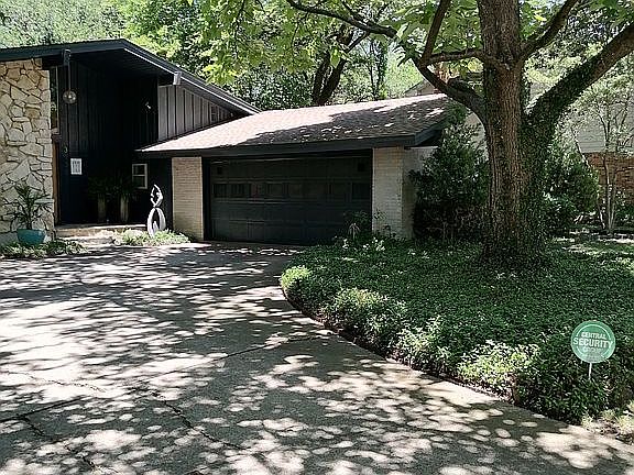 2nd image of 3135 Brincrest Dr