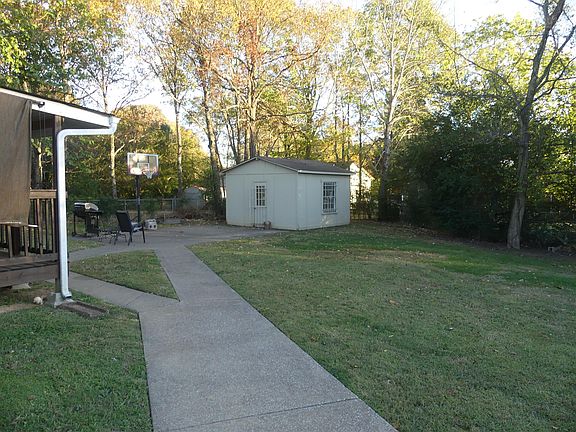 4th image of 294 Cunningham Ln