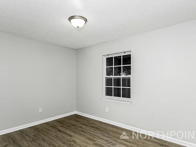 8326 Walden Rd E — Photo 8