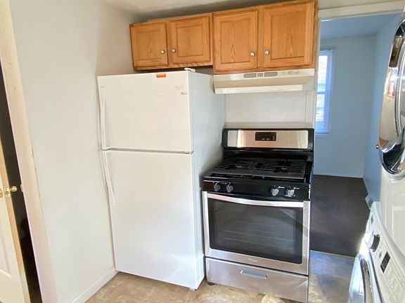 2nd image of 24168 Eton Ave