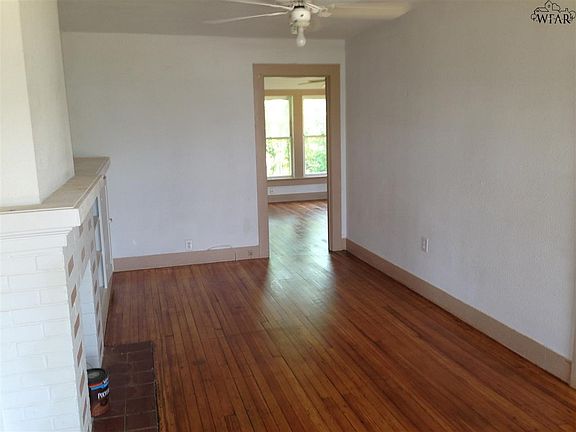 2nd image of 2131 Avenue I