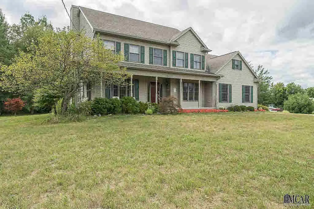 8110 Summerfield Rd photo 1