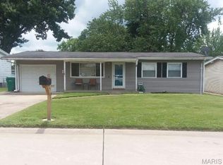 97 Huck Finn Dr, Saint Charles, MO 63303
