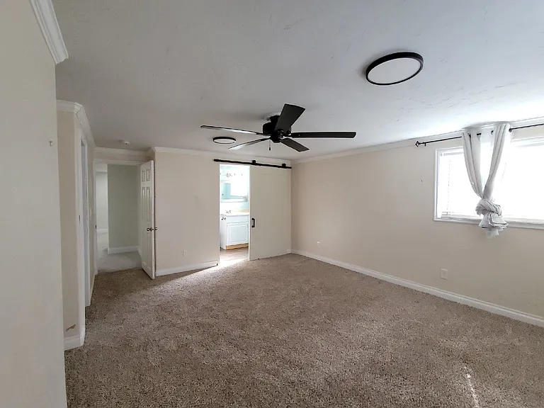 1065 N Canyon St #B — Photo 4