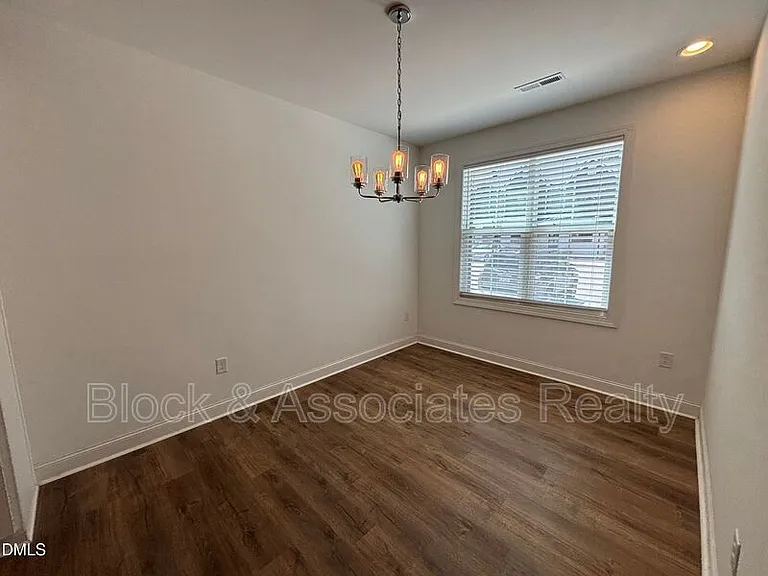 5710 Parker Pines Ct — Photo 14