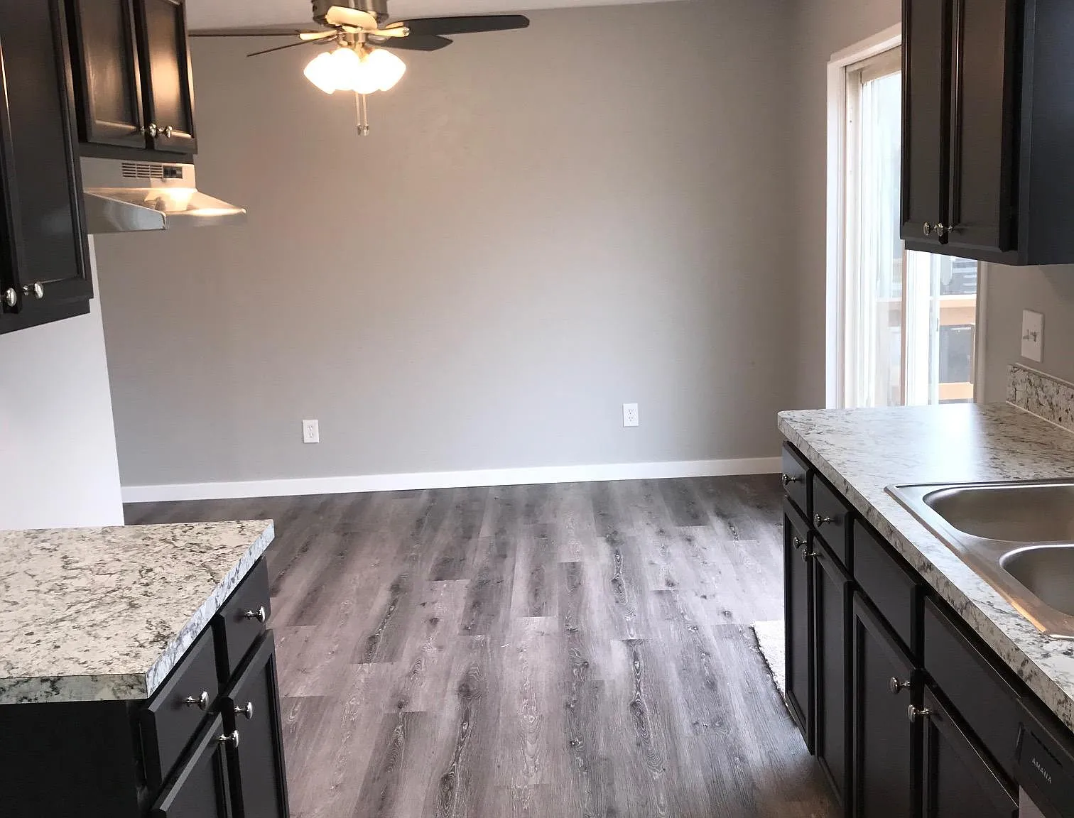 4 bed, 1.5 bath, 1500 sqft, $1,495 — Photo 2