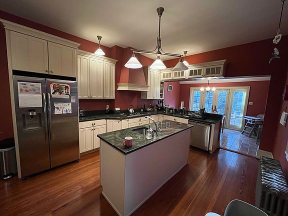 4th image of 4210 Spruce St #1