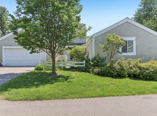 19 Oak Creek Trl, Madison, WI 53717
