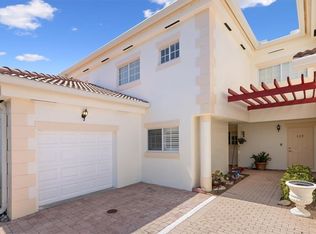 512 7th Sq APT 101, Vero Beach, FL 32962