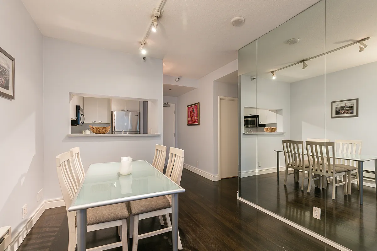 Studio, 550 sqft, $3,700 — Photo 2