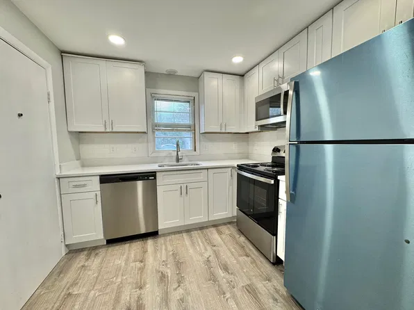18 Carleton St #1-L, Worcester, MA 01603