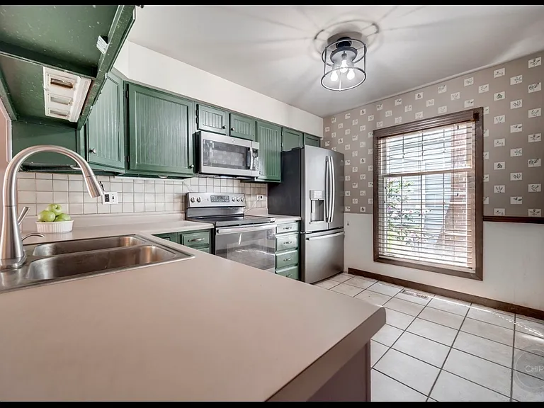 989 Tioga Ct — Photo 14