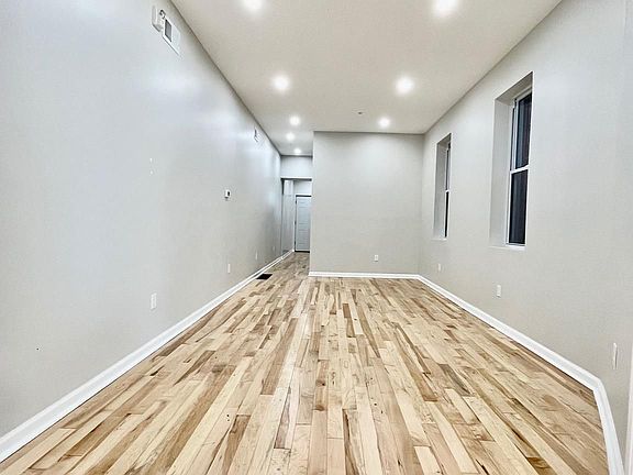 3rd image of 2602 Frankford Ave